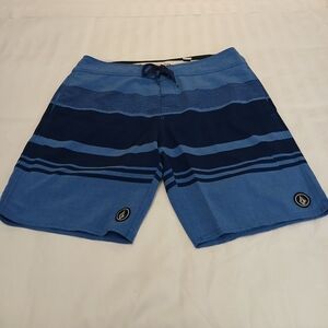 Volcom Two-Tone 4-Way Stretch Blue Board Shorts Men's Size 36